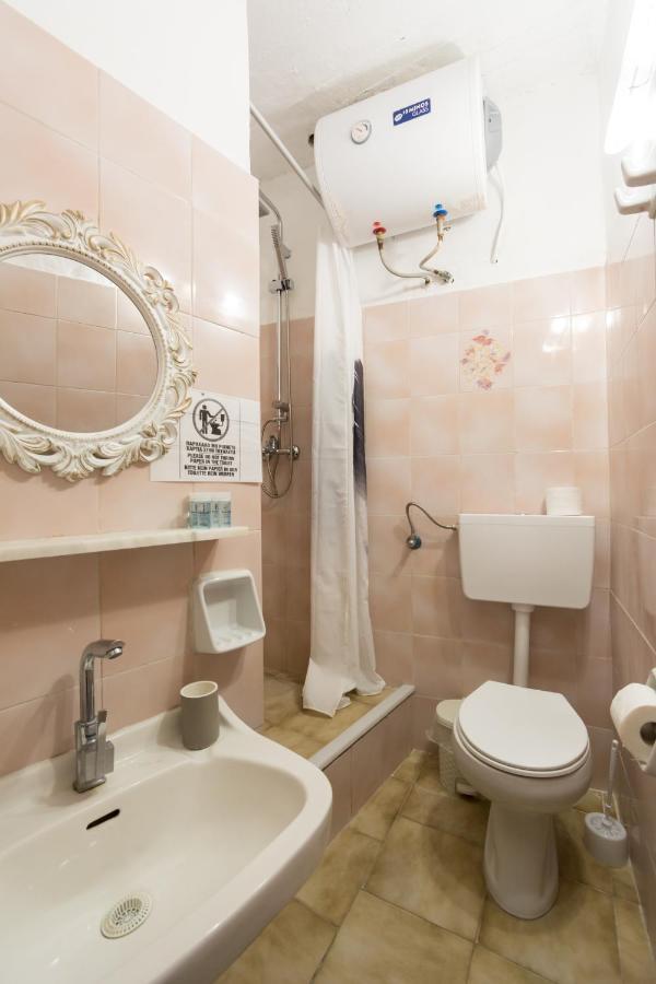 Naos - Private Apartment